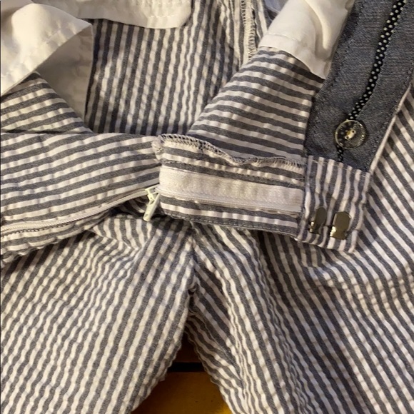 EUC Banana Republic Hampton Seesucker Shorts - Picture 3 of 6